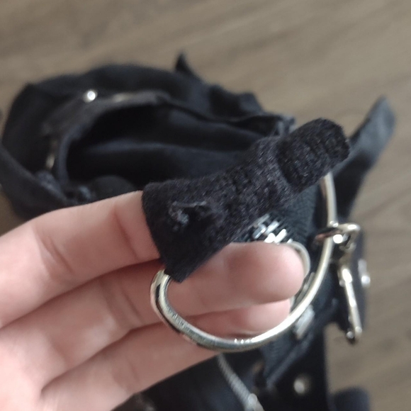 Sold - Picture 3 of 8